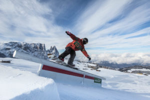 Snowboard al snow park King Laurin Alpe di Siusi